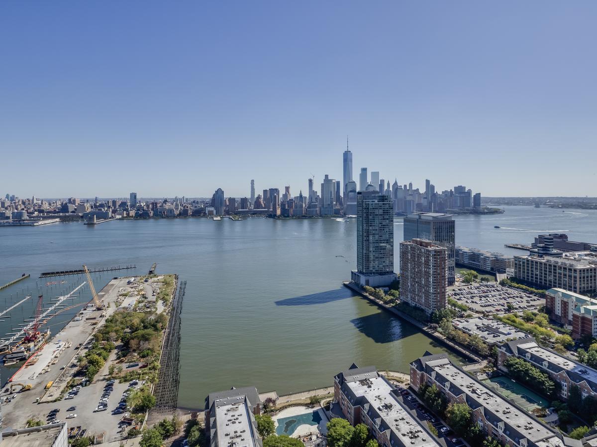 Deedee'S Sky Rise Apartments At Newport II Джерси-Сити Экстерьер фото