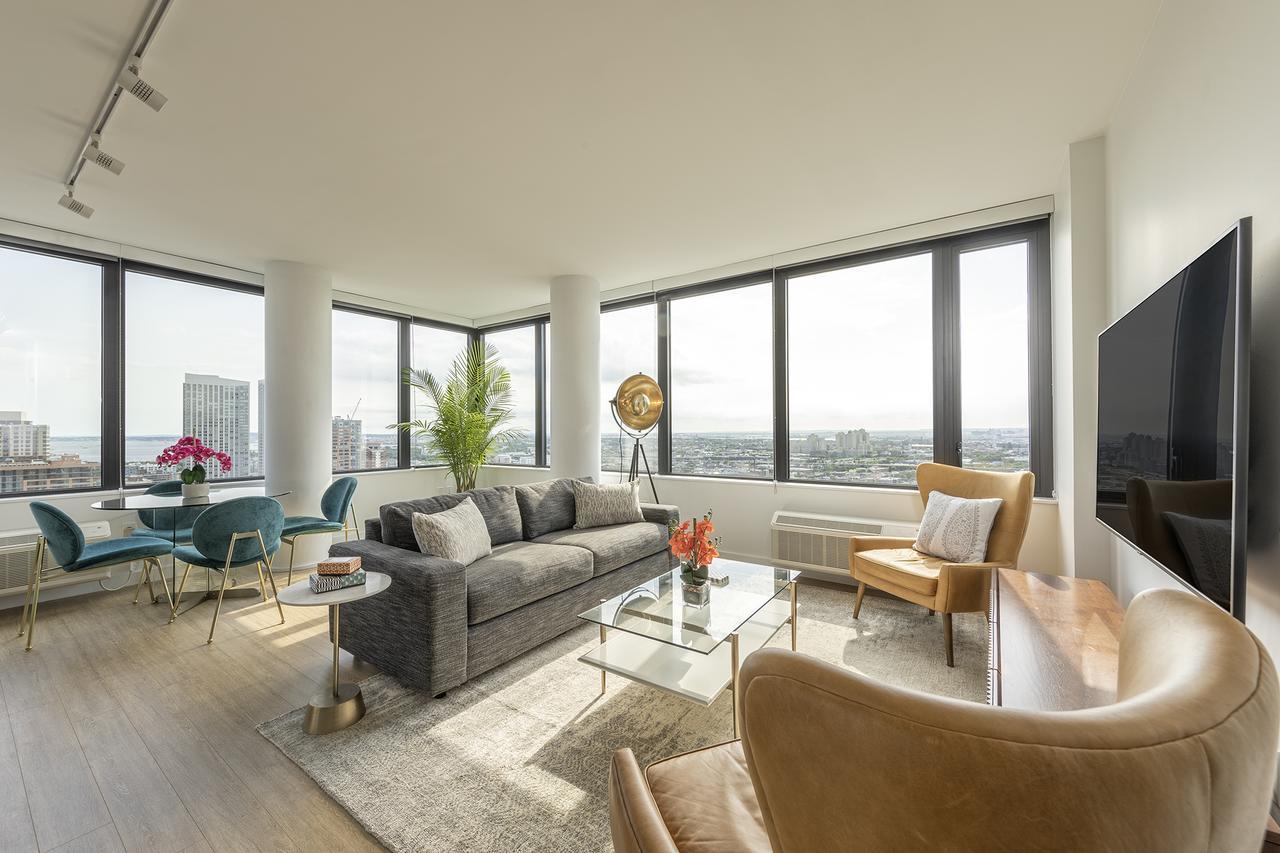 Deedee'S Sky Rise Apartments At Newport II Джерси-Сити Экстерьер фото